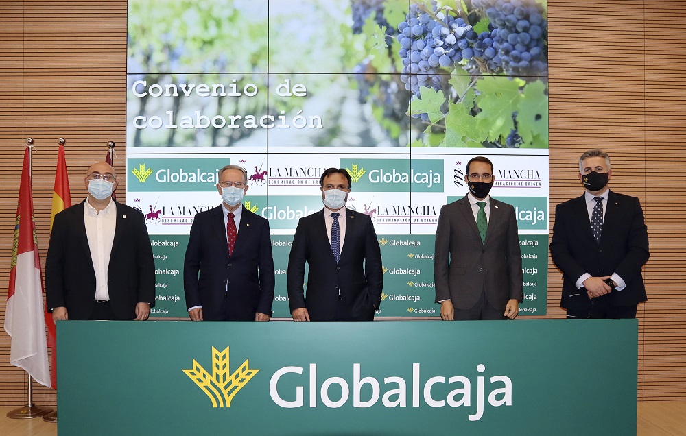 Miembros del Consejo Regulador y de Globalcaja firman un nuevo convenio de colaboración