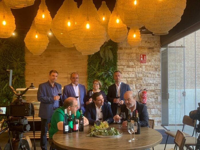 Antonio Resines se une al 'Despertar de los Sentidos' en Cuenca, con la participación de la D.O. La Mancha Antonio Resines se une al 'Despertar de los Sentidos' en Cuenca, con la participación de la D.O. La Mancha