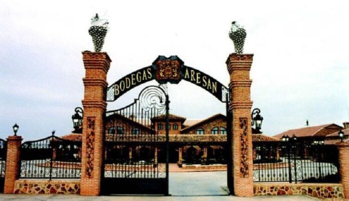 Fachada Bodegas Aresán Fachada Bodegas Aresán
