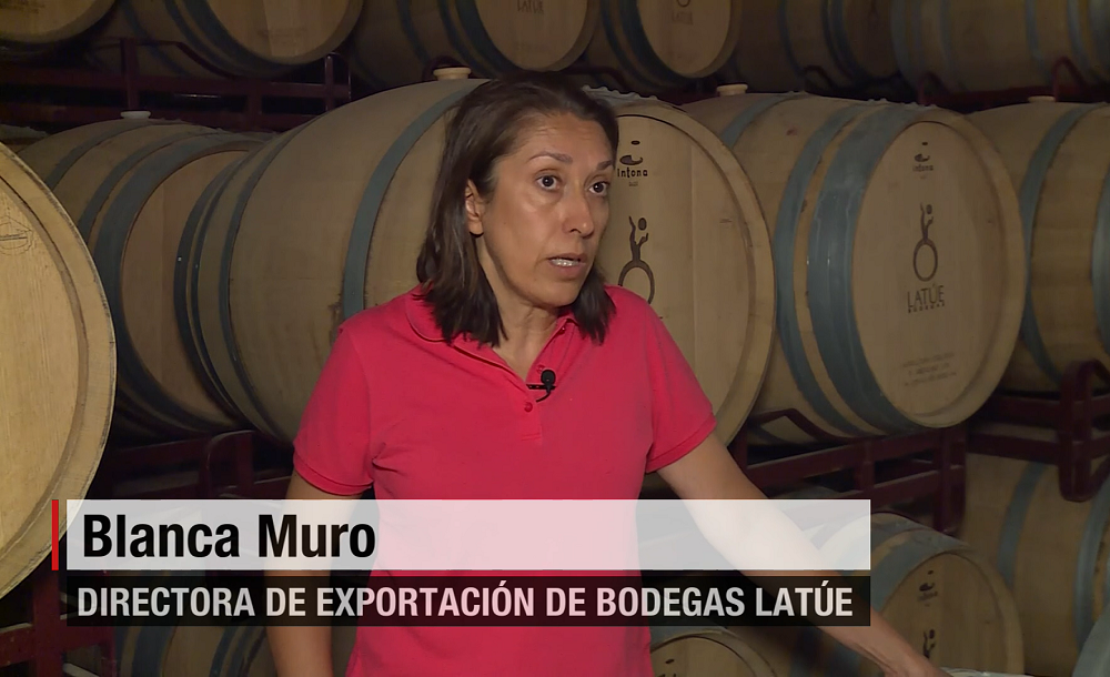 Blanca Muro, directora de exportación de Bodegas Latúe en su entrevista con CNN