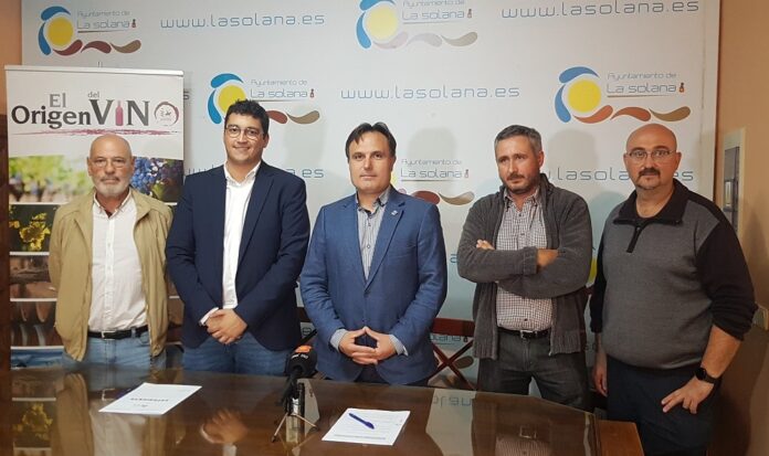 Firma nuevo convenio de colaboración de la DO La Mancha con el 18 Festival de Cine y Vino de La Solana