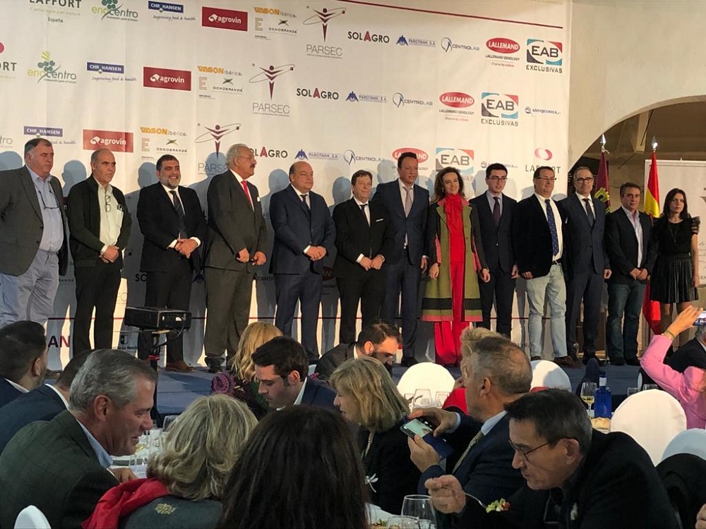 Foto de Familia premios Enólogos Honoríficos 2022 AECLM