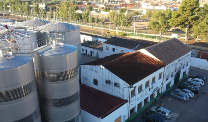 Exteriores Bodegas San Antonio Abad (Villacañas, Toledo) Exteriores Bodegas San Antonio Abad (Villacañas, Toledo)
