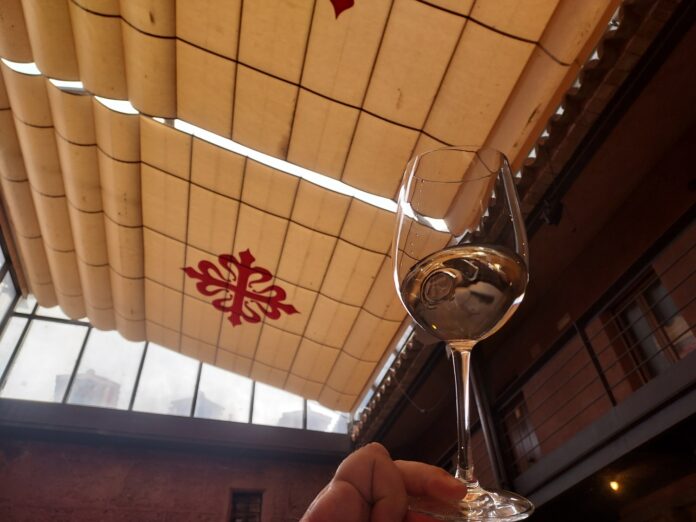 La cata del Concurso de vinos FERCAM 2023 se celebró en el Castillo de Pilas Bonas