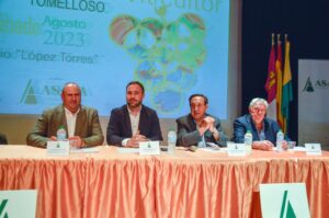 El nuevo Consejero de Agricultura junto al también nuevo alcalde de Tomelloso