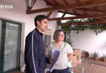 Los vinos de La Mancha en el nuevo cortometraje de Pablo Conde Pablo Conde, periodista y cineasta junto a Julia Mercedes Leal, presidenta de la Bodega Vinícola del Carmen