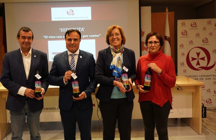 Presentación del vino Hideputa con autoridades de la Junta y Ayuntamiento