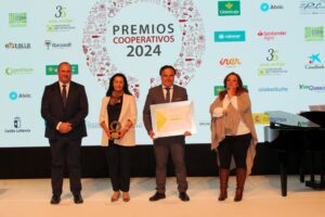 Bodegas Campos Reales galardonada en los Premios Cooperativos