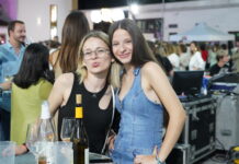 Villanueva de Alcardete prepara su Real Gana Festival Jovenes posan en el Festival Real Gana