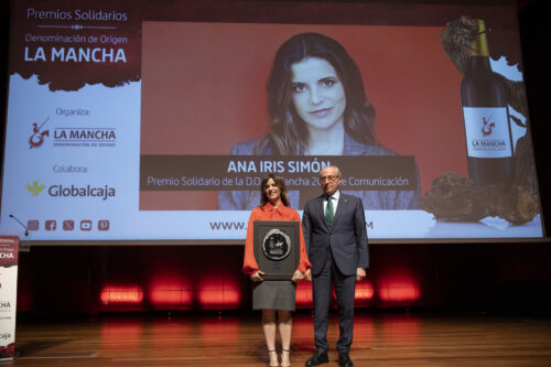 Ana-Iris-Simon-Premio-Solidario-en-Comunicacion