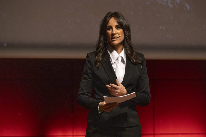 Lorena-Garcia-volvio-a-ser-la-conductora-del-acto