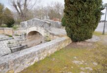 El Canal del Gran Prior, orgullo histórico y vinícola en Alameda de Cervera. Puente sobre el antiguo Canal del Gran Prior en Alameda de Cervera