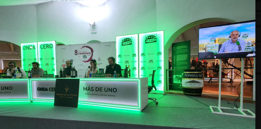 Espacio para el humor con Carlos Alsina y su tramo de Mas de Uno